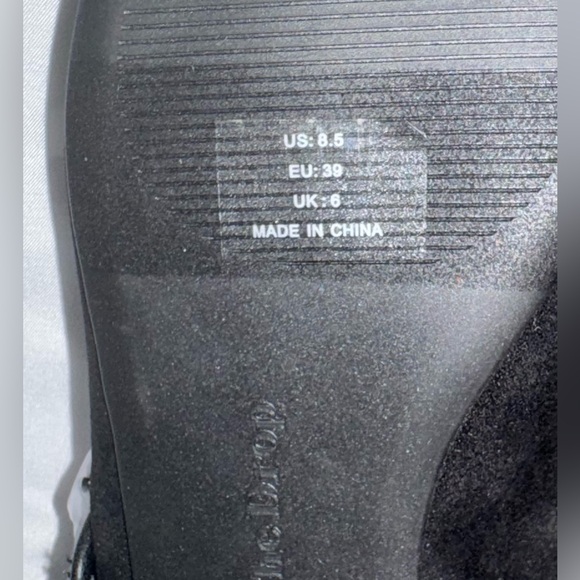 NWT The Drop Levina Microsuede Mary Jane
Flats Size 8.5 - Picture 12 of 12